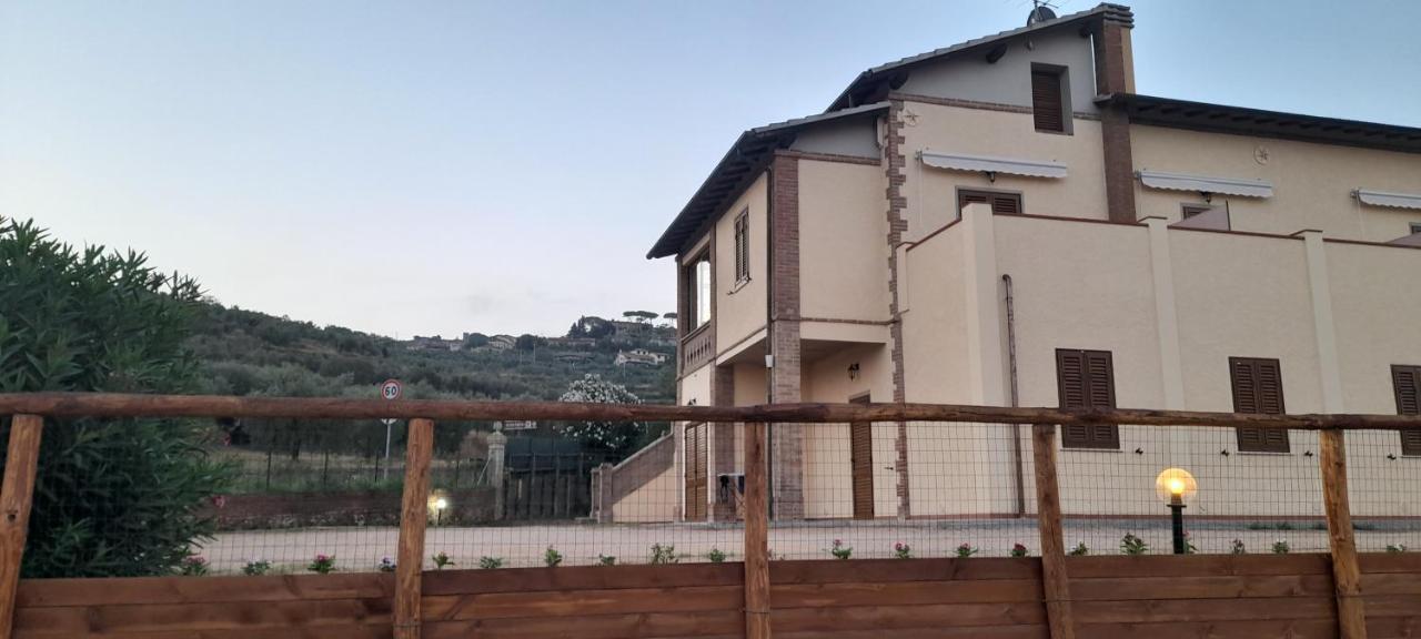 Agriturismo Il Vecchio Olivo كاستاجنيتو كاردوتشي المظهر الخارجي الصورة